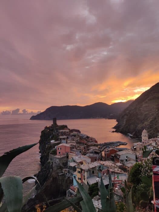 Monterosso to Vernazza Hike