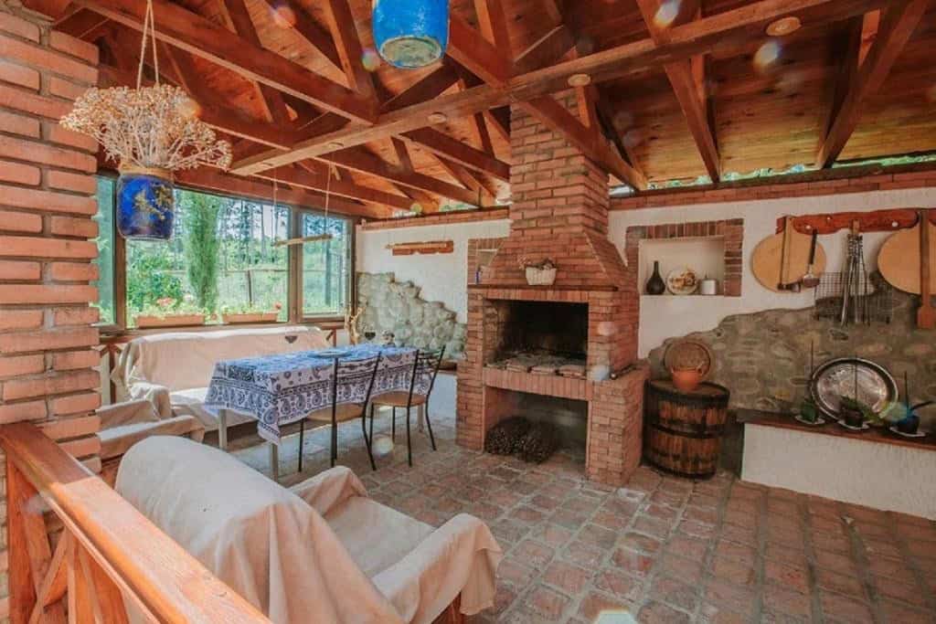 where to stay in telavi